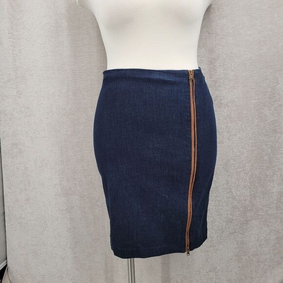 Lauren Ralph Lauren Denim Pencil Skirt with Zippered Slit and Lamb Leather Trim - Picture 2 of 13